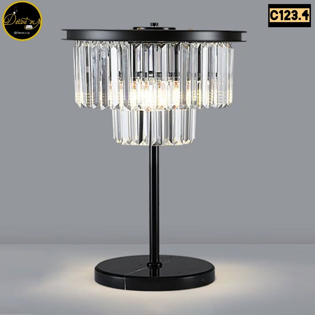 آباژور رومیزی کریستالی مدرن مناسب اتاق خواب و پذیرایی کد C123