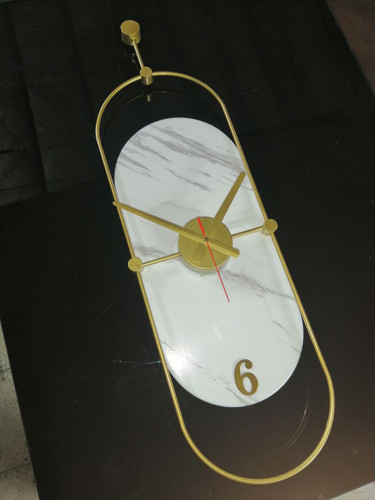 ساعت دیواری مدرن با موتور آرام گرد