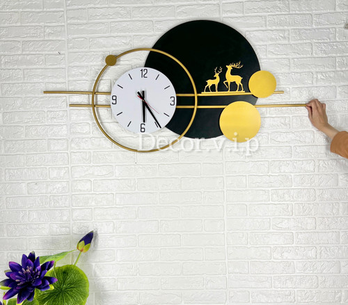 ساعت دیواری مدرن طرح گوزن با موتور آرام گرد