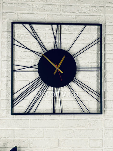 ساعت دیواری مربعی فلزی